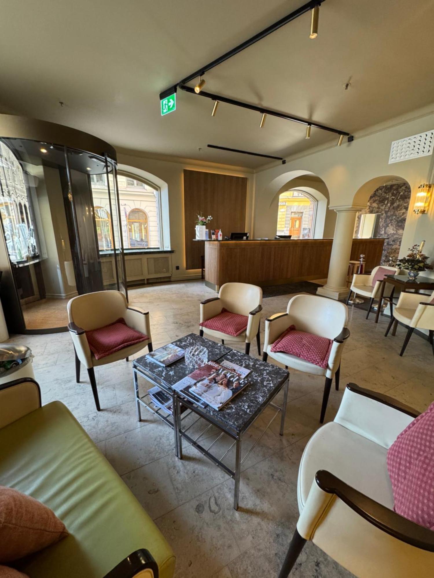Crystal Plaza Hotel Stockholm Bagian luar foto