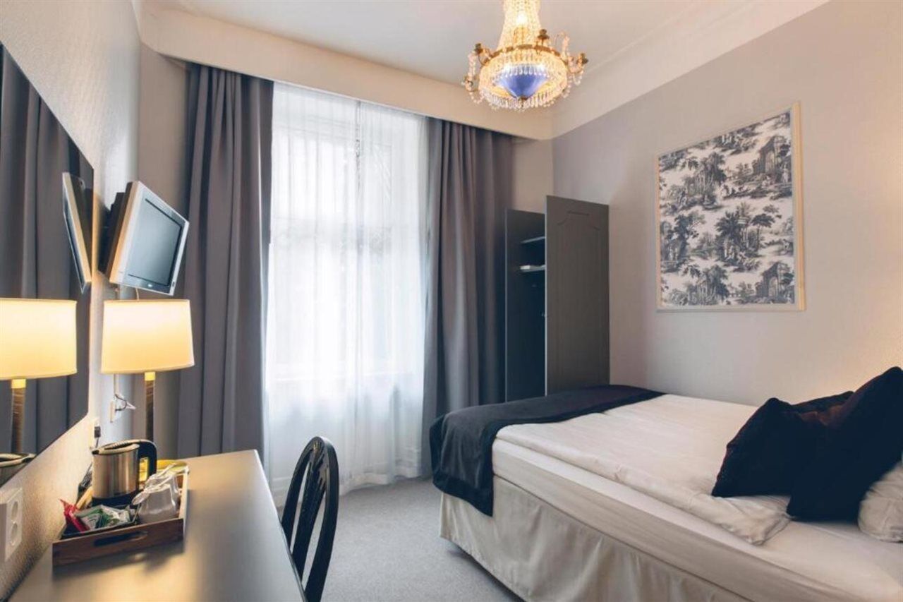 Crystal Plaza Hotel Stockholm Bagian luar foto